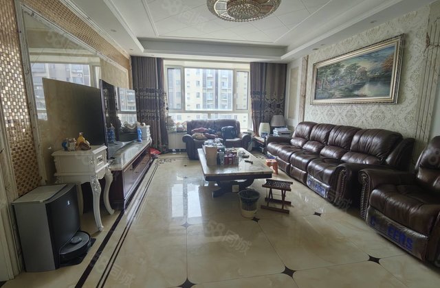 新东方龙湾二期电梯洋房，带双车位，免大税，四室两厅，