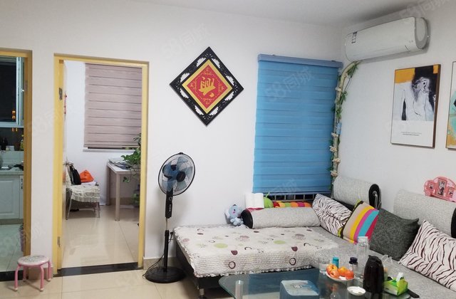 市中心 河景房 带车位 三室两厅 南北通透 居住舒服  即住