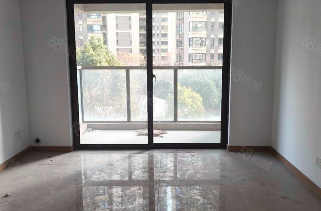 中旅城(二期)3室2厅102.14㎡140万二手房图片