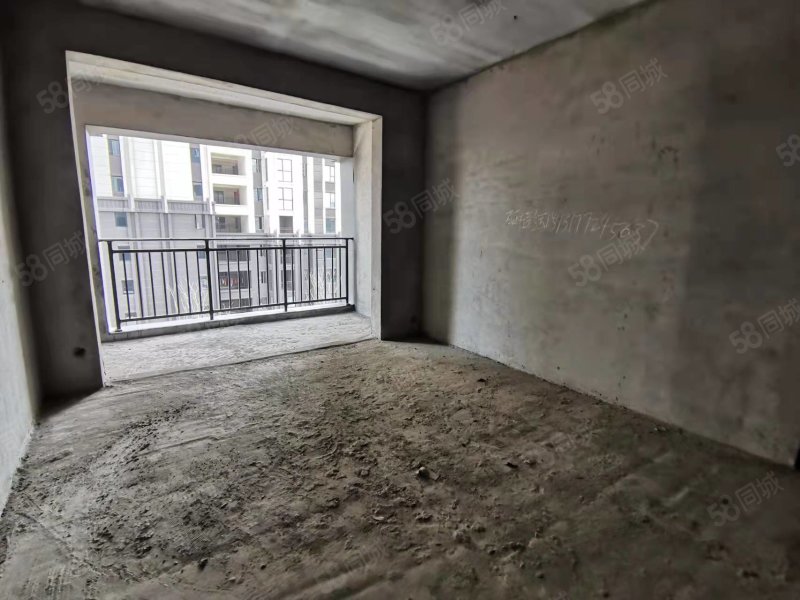 三室两厅两卫,房主诚意出售,盛世滨江府-谷城58同城