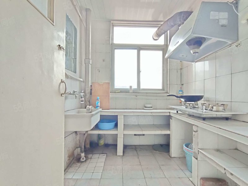 潍坊一中宿舍小区3室1厅1卫60㎡南北52万