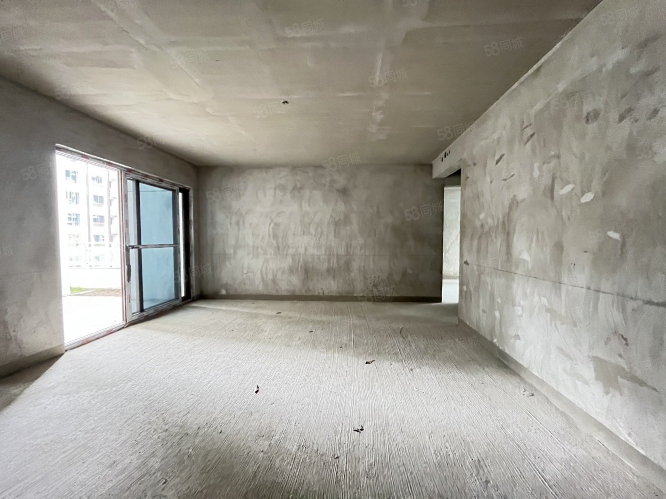 国瑞麓林府4室2厅3卫145㎡南北125万