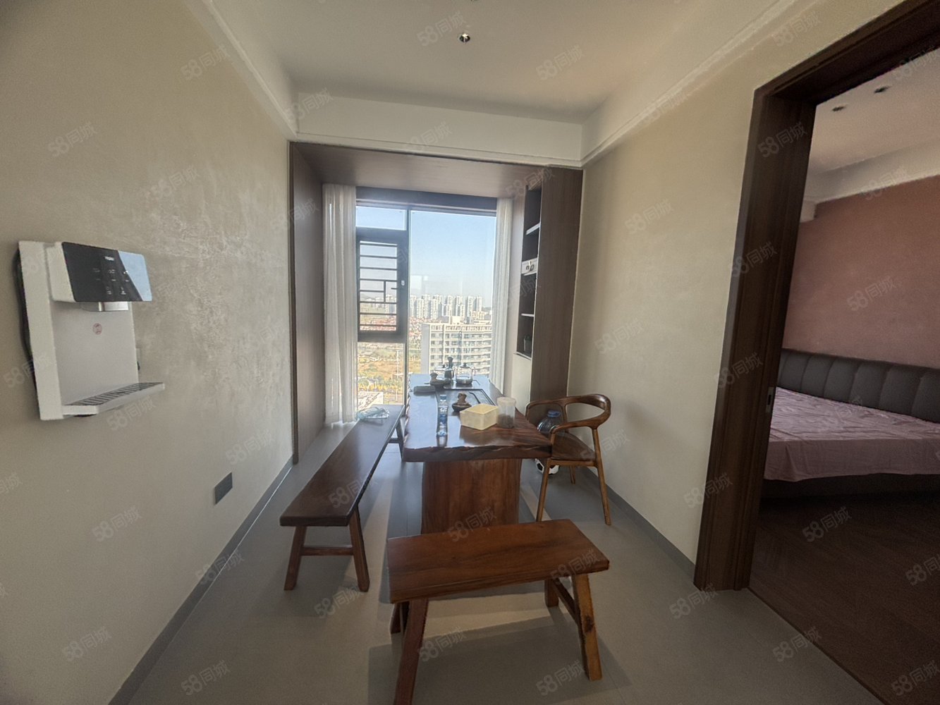 德和领秀广场5室2厅3卫172㎡南北220万