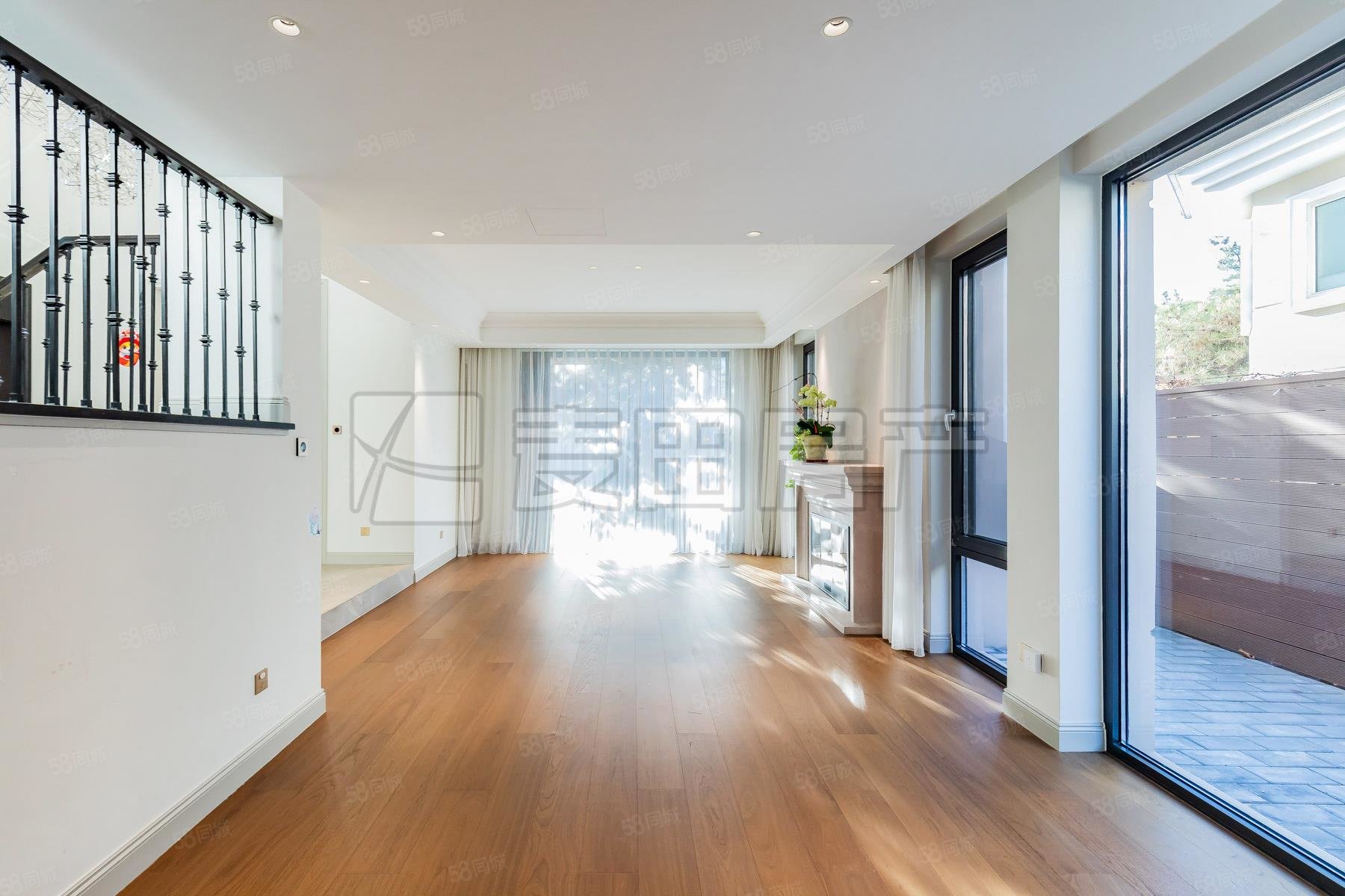 裕京花園別墅5室3廳4衛(wèi)291.11㎡南北2900萬