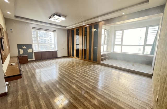 小高层 东昌东 三中外国语 东昌丽都 东边户 带车位储