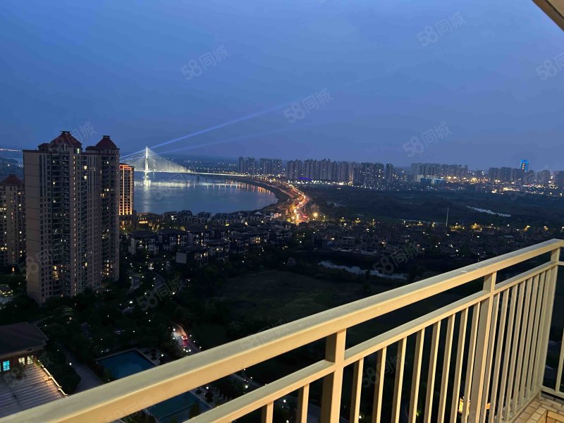 晋合湘水湾3期楼王栋4加一户型有钥匙随时看房