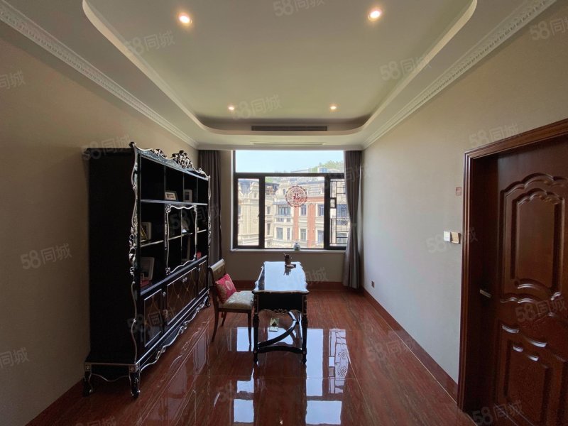 九号公馆少有总价2字头 装修别墅