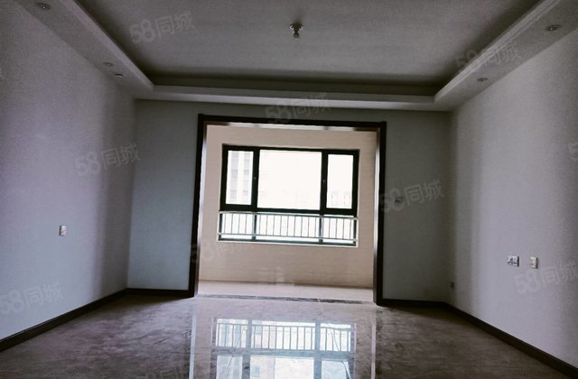 莲湖新城  四室两卫 双阳台 带车位储藏室 免大税 南北通透