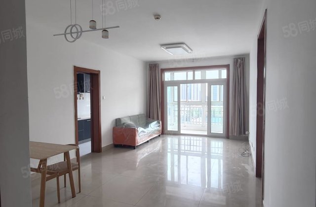 大两室 出行方便 满二 东昌中学 市委东临 房龄新 电梯房