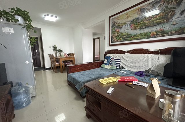 业主急售 电梯房 三室两厅 带储 精装 价一口价49.9万