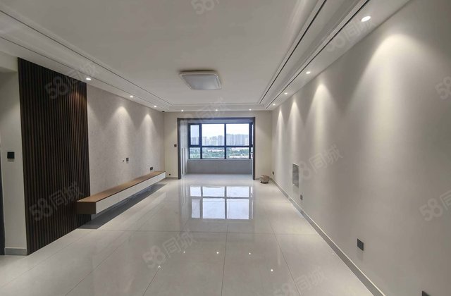 孟达中央帝景 南北通透 高楼层视野好 商品房 近医院