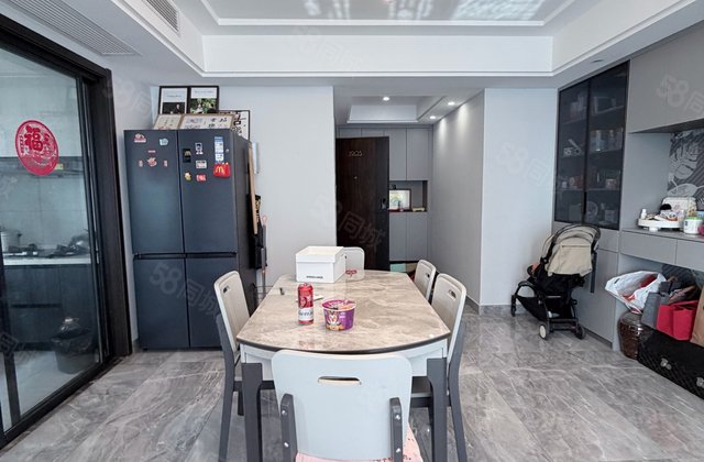 杨帆龙悦3室2厅120㎡165.8万二手房图片