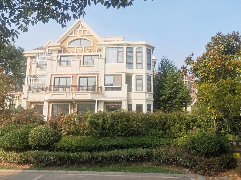 南湖半岛稀.缺.70年产权别墅老证税少 花园600平 带车位