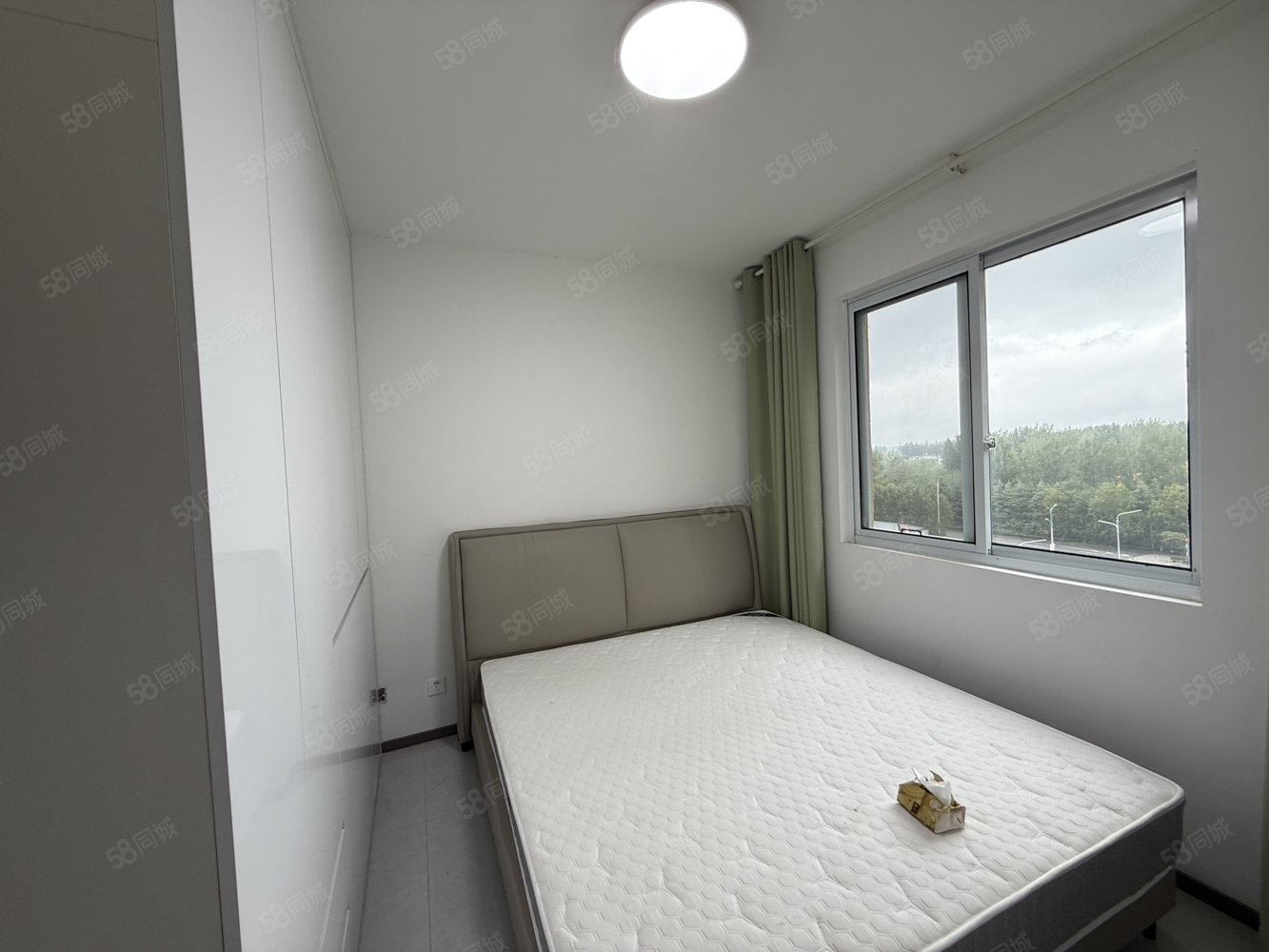 城投五里高小区4室2厅2卫120㎡南北48万