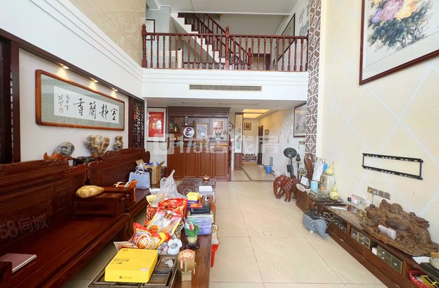 莱茵湖畔5室2厅230㎡284万二手房图片