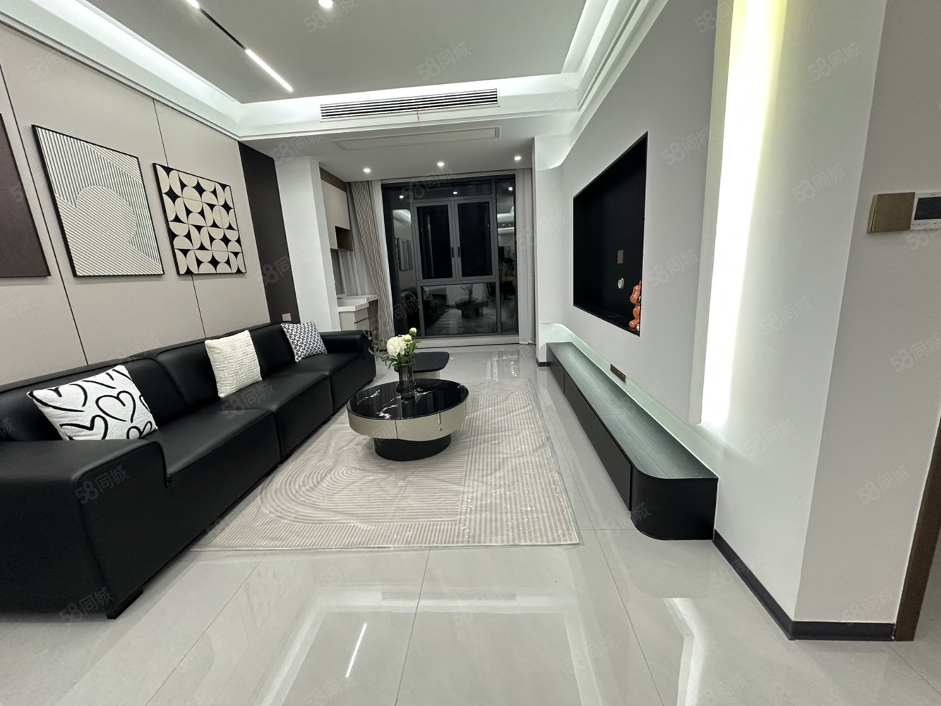 天御蓝湾6室3厅2卫160㎡南北92万