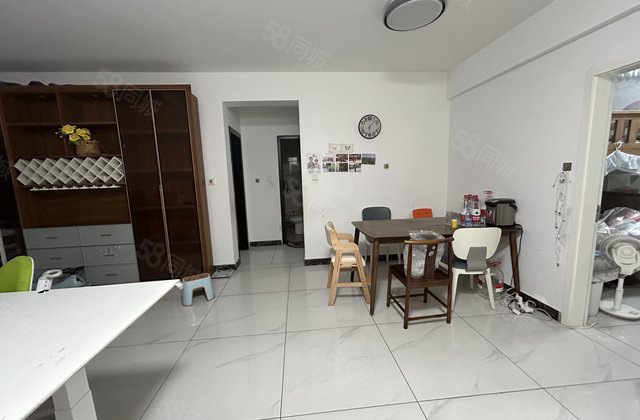 湖边 市医院 一楼带院 一楼带院 院子30平