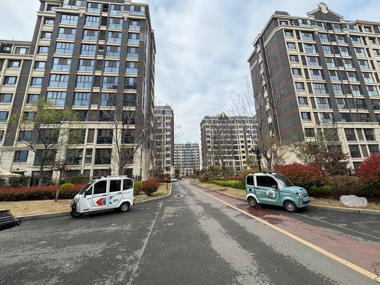 上海公馆七楼90万证满两年送车位储藏室