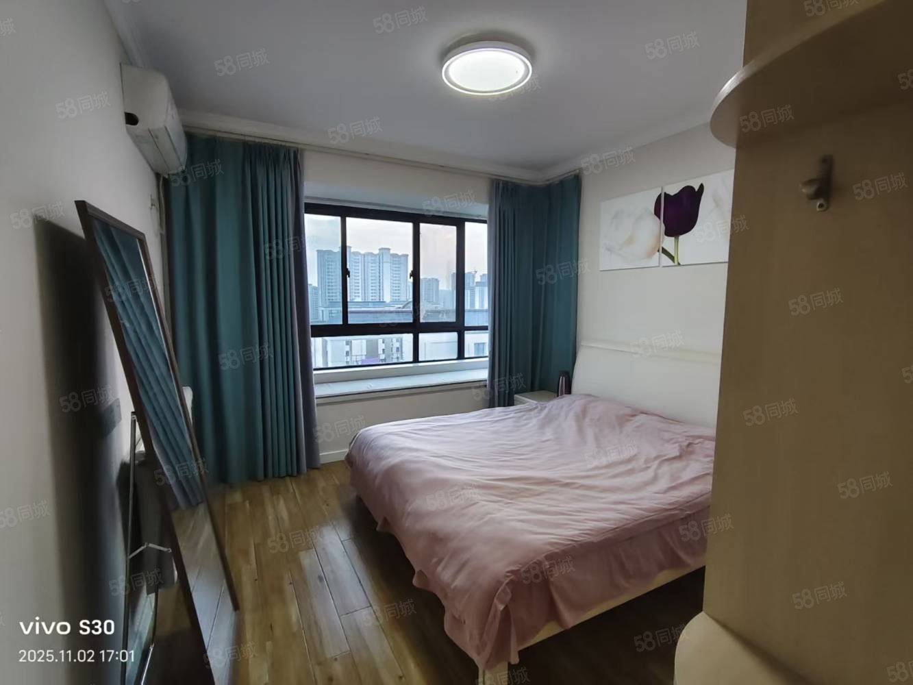 悦湖城4室2厅2卫143㎡南北92万