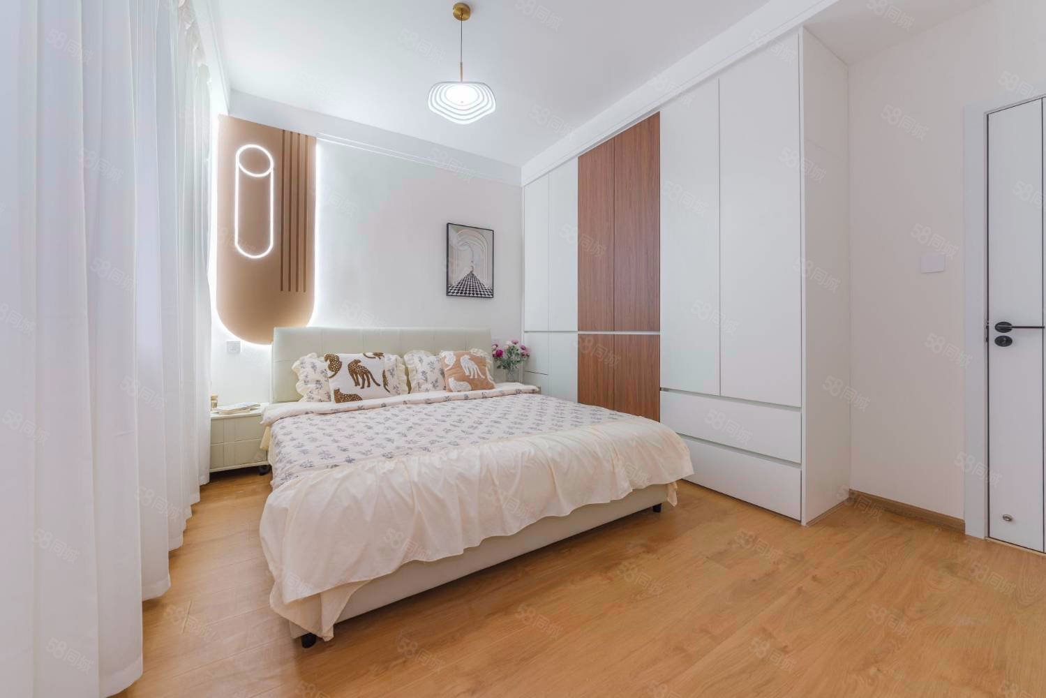 西龙须巷6号院3室2厅1卫81.61㎡南北205万