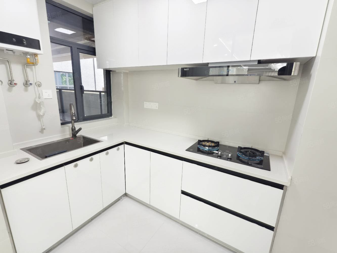 汉成国宾府3室2厅2卫110㎡南北69.8万