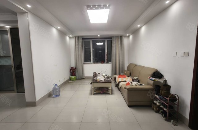 文轩二实验 龙山南区 三室好楼层免大税 停车方便