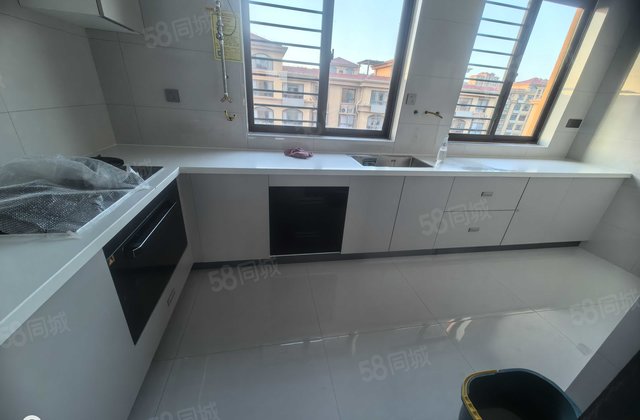 帝纱富仕城3室2厅149㎡85万二手房图片