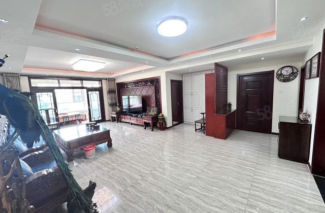 市医院 运河边 4室2卫车位储送70 装修