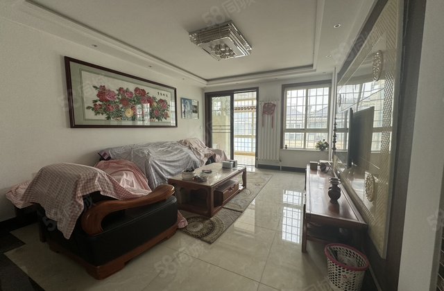 湖边 急售城市主人 三室两卫洋房 带车库储昌润路免费停车早市