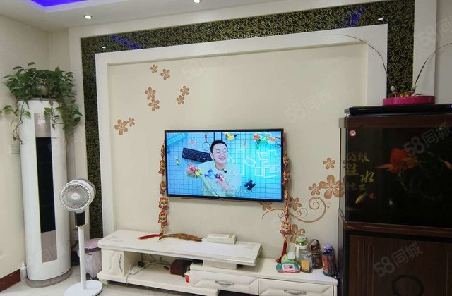 房，新城邦，步梯二楼，送地上阳面大车库，免大税