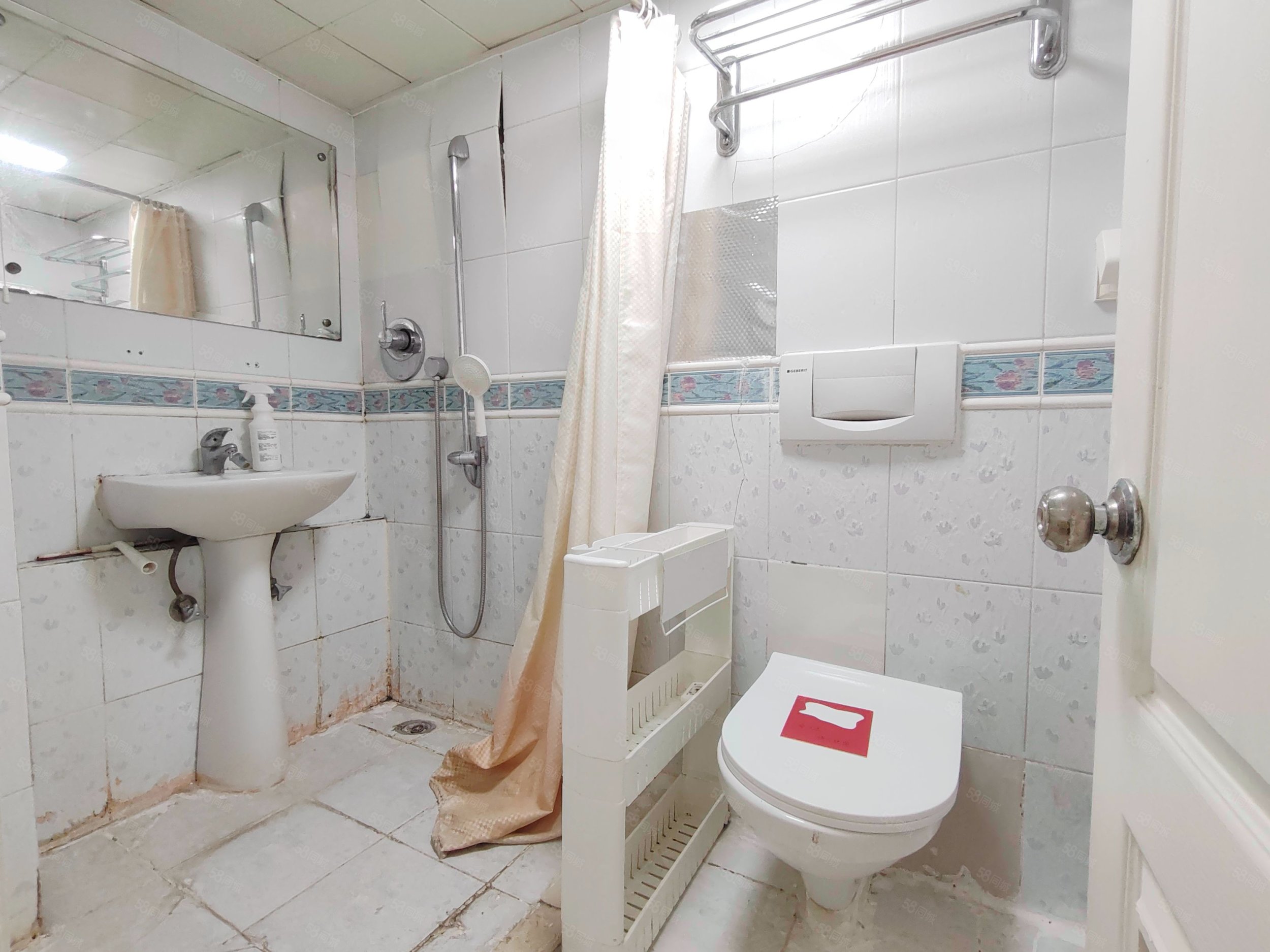 艾麗華麗舍服務(wù)公寓1室2廳2衛(wèi)61.07㎡東469萬(wàn)