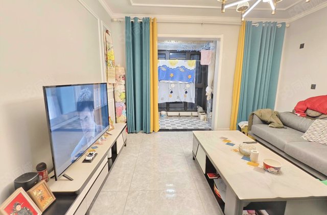 国色天香(二期)3室2厅118㎡140万二手房图片