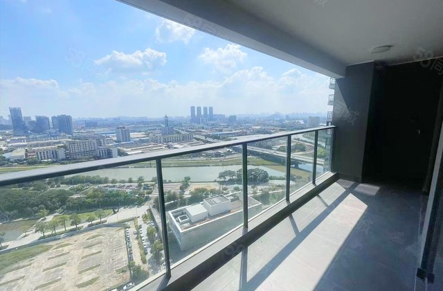 万科天空之城4室2厅142㎡187万二手房图片