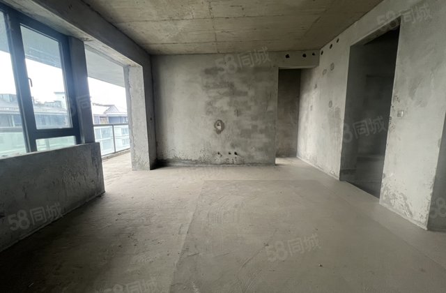 万景峰汇4室2厅141㎡125万二手房图片