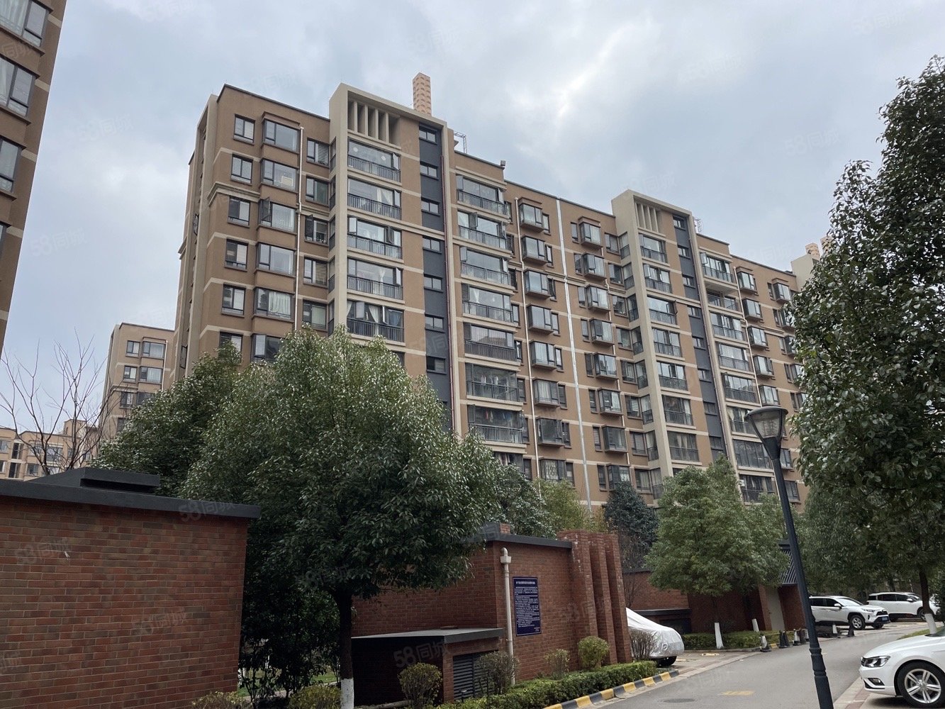 南城门外汇景园精装修4室南北通透证在手诚心出售