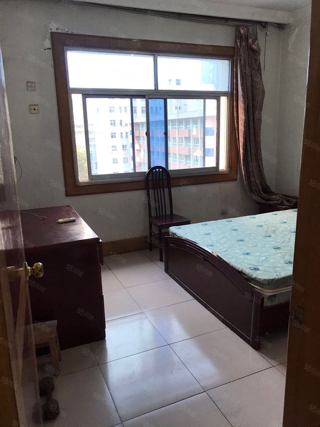 十堰人民小学家属楼2室2厅1卫86㎡东27万