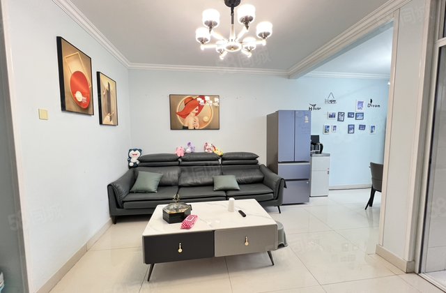 嘉明水岸新城二楼，精装 拎包入住，免大税，房东诚心出售