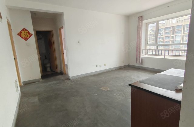 新东方龙湾 通透两室 带储藏室 可按揭