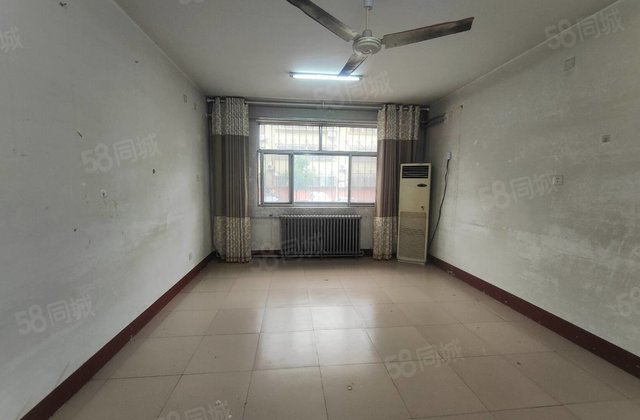 香江 医疗配套成熟 精装修 南北通透 商业配套成熟 书