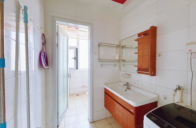 城市主人 小区新 南北通透 产权清晰 小三居 满五