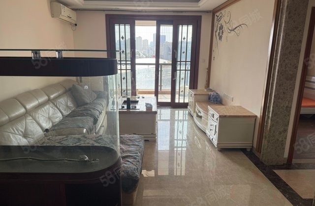 金苹果4室2厅136㎡208万二手房图片