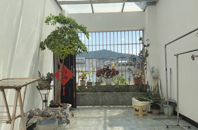 舜班花园3室2厅143㎡80万二手房图片