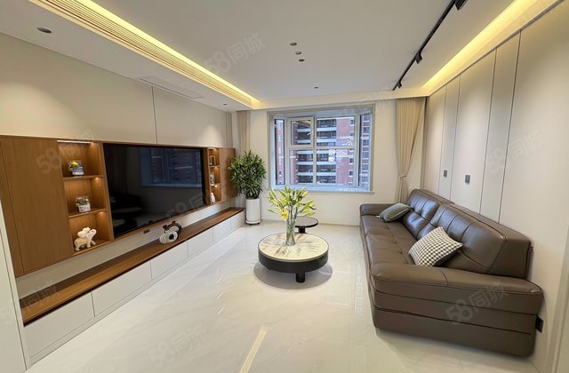 英伦名郡剑桥郡3室2厅128㎡109万二手房图片