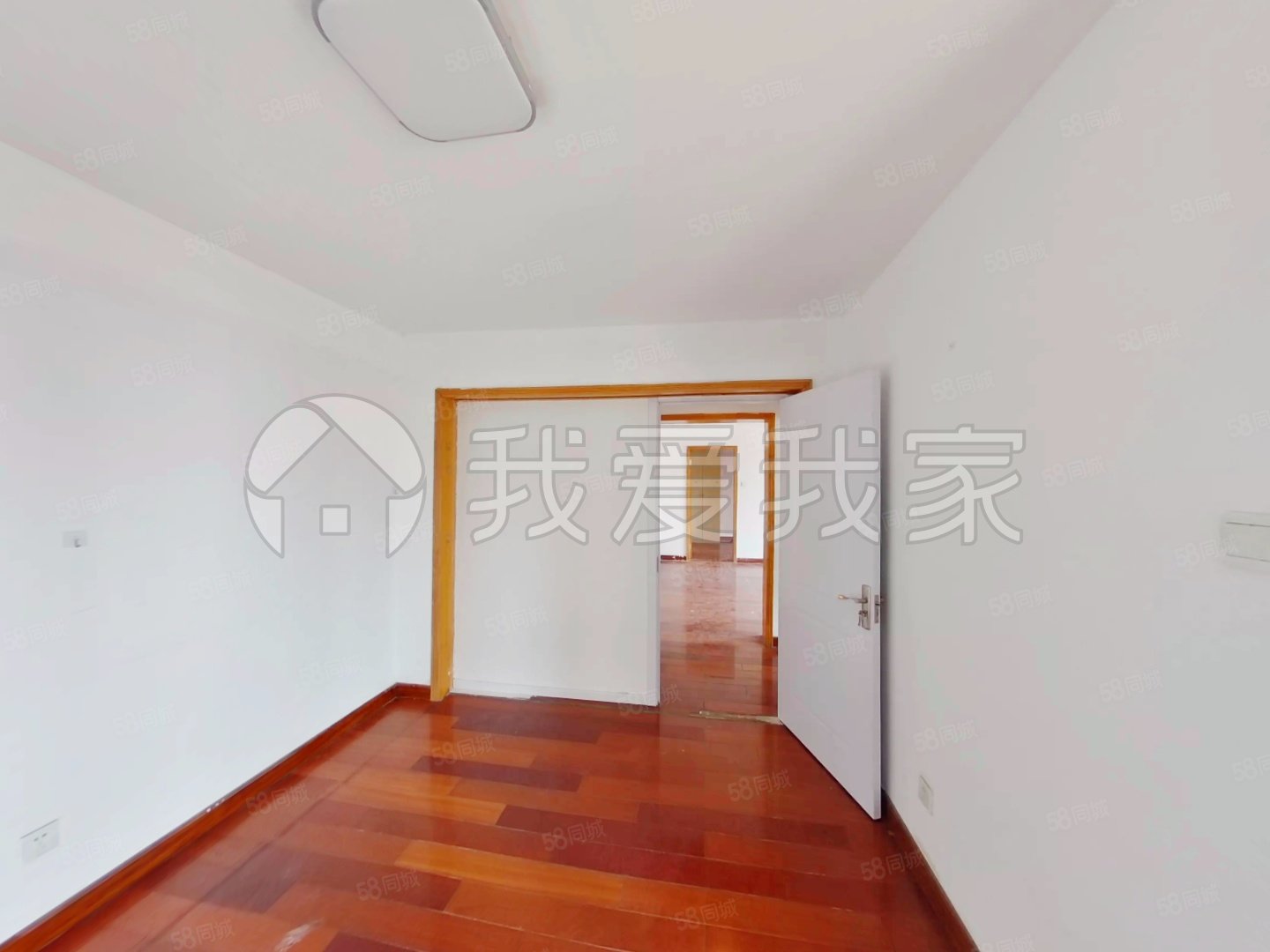 電子城小區(qū)3室1廳2衛(wèi)128.46㎡東南543萬