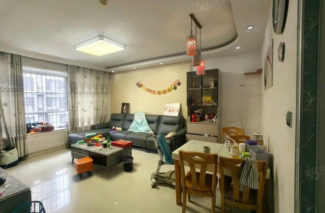 月亮湾B区！多层中间楼层！三室两厅！免大税！