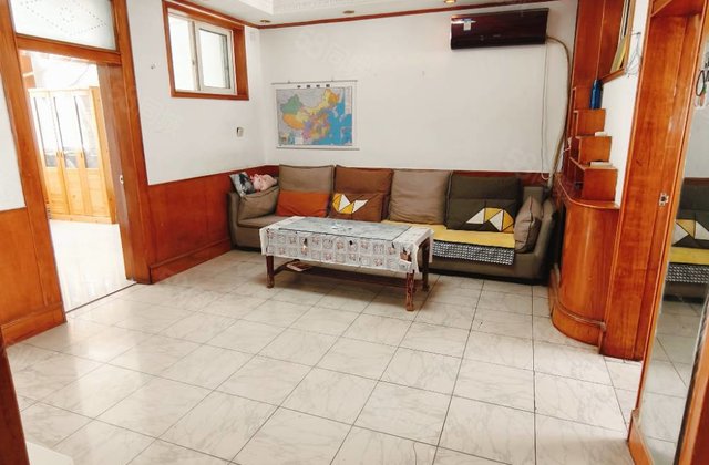 闸口文轩，老一中，电业局四院，师范家属院，龙山北区停车方便