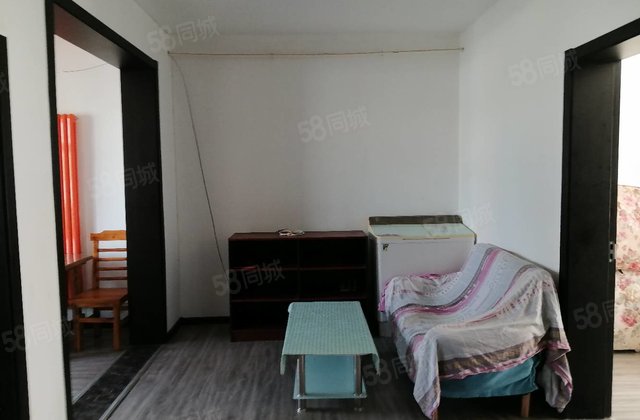 三中北校旁 财校家属院 多层二楼精装 随时看房