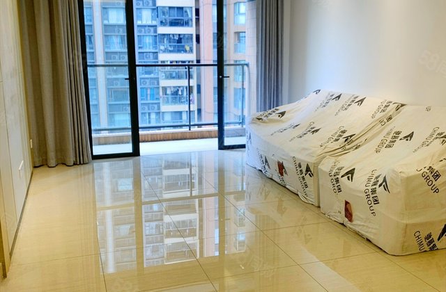 新鸿基泷景(五期)3室2厅89.89㎡120万二手房图片