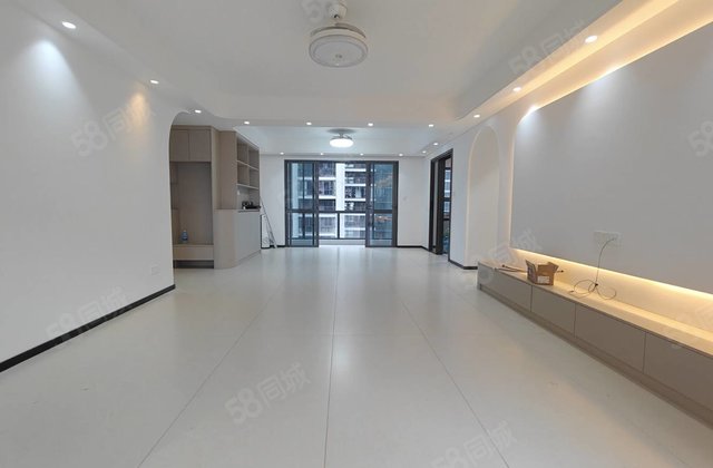 保利云禧5室2厅175㎡139.8万二手房图片