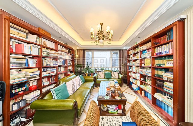 太阳公元(北区)4室2厅184.78㎡2420万二手房图片